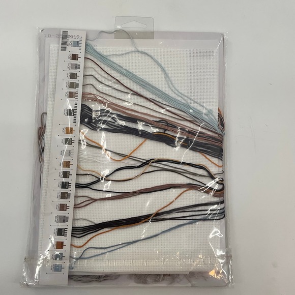 Dimensions Snow Daze 14” x 11” - Picture 2 of 3